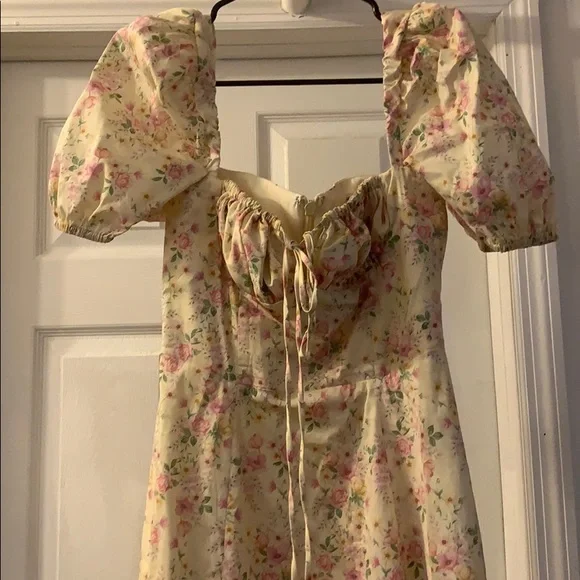 House of CB Talullah dress Yellow Puff Sleeve - Picture 2 of 4